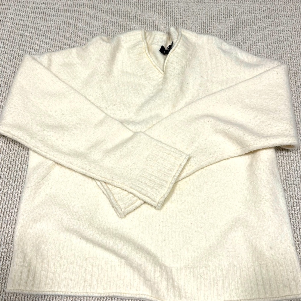 theory white cashmere sweater